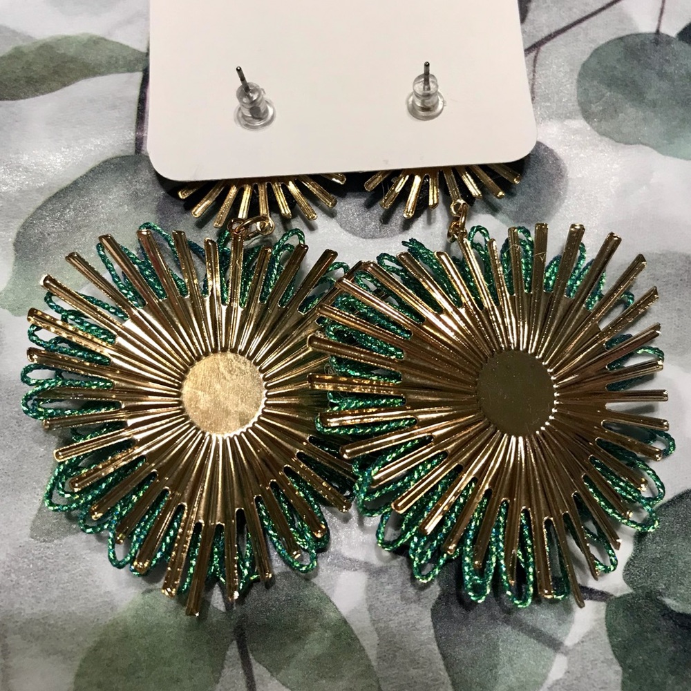 Jade Green Statement Earrings NWOT - Picture 4 of 4
